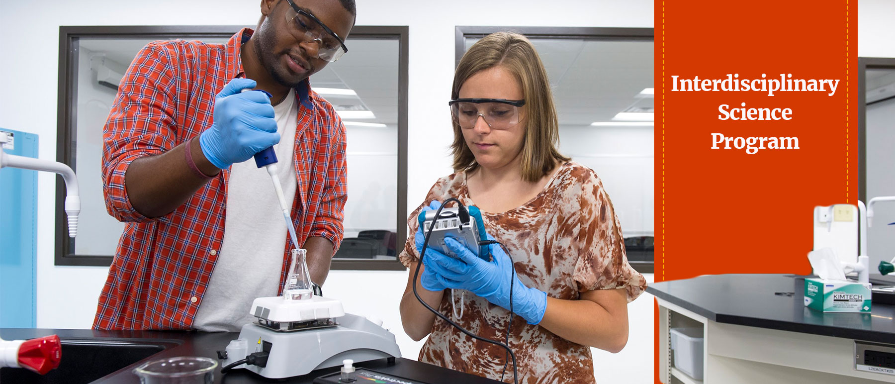 Visit the redesigned Interdisciplinary Science Program website v.c.u. students working in a science lab overlaid by a banner that says interdisciplinary science program